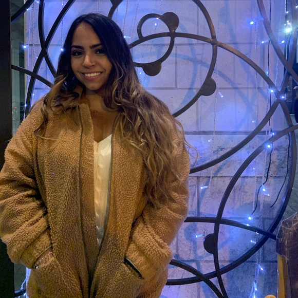 Meet your Posher, Tatianna - Picture 2 of 3